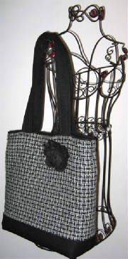 Classics/047tote373hanging-sized.jpg