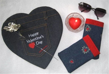 Holidays/020denimheartaccessories.jpg