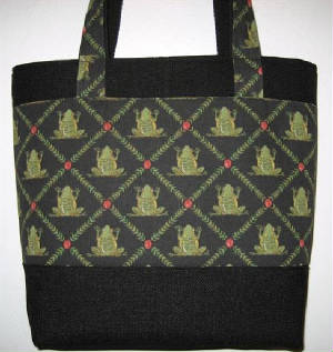 Nature/125Tote943FrogsFront-sized.jpg