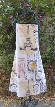 aprons/DLA0111ApronParisWhiteBlack.jpg