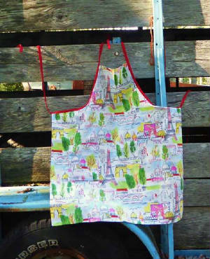 aprons/DLA0385ApronParisColorsOnCream.jpg